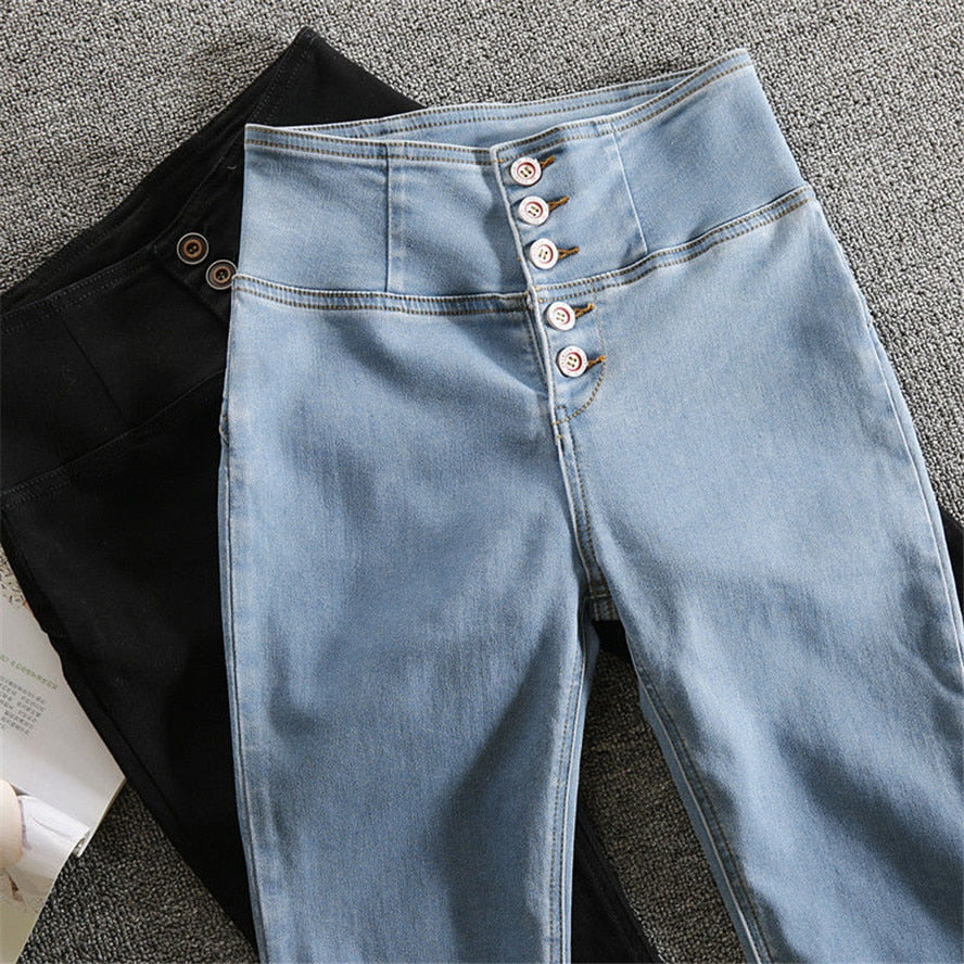 Sexy Jeans mit hohe Taille und Push-Up Effekt