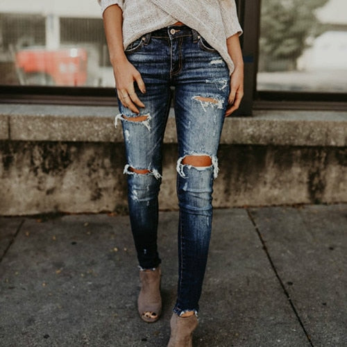 Zerrissene Damen Jeans in leichten Boyfriend Style